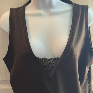 Brown sleeveless shirt with lace